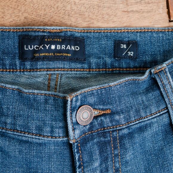 Lucky Brand 221 Straight Jeans Mens 36X32 Blue Medium Wash - Picture 6 of 13